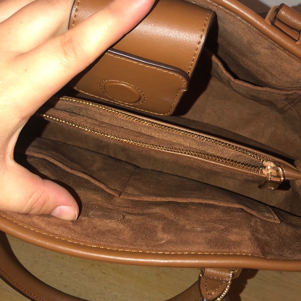 Coach purse - Picture 2 of 2